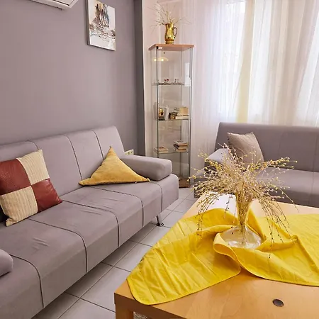 Appartement 3 Bedrooms In Oeluedeniz, Ovacik